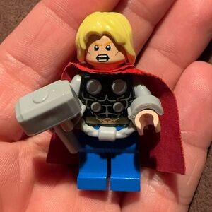 Lego Avengers Superhero Thor Minifigure